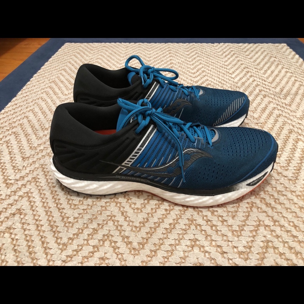 Men’s Saucony Triumph 17 (Worn 2x, 15 miles)